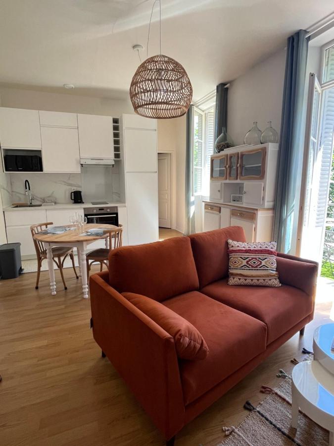 Appartement Calme Avec Balcons & Vue Sur Thermes Виши Екстериор снимка